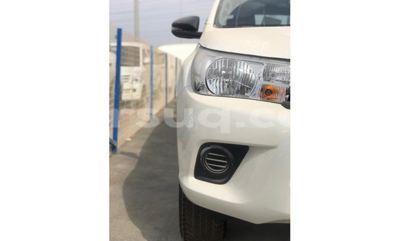Buy Import Toyota Hilux White Car in Import - Dubai in Barh el Gazel Buy Import Toyota Hilux White Car in Import - Dubai in Barh el Gazel