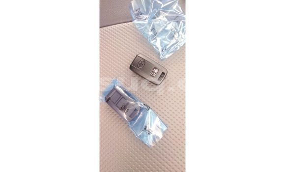 Buy Import Toyota Land Cruiser White Car in Import - Dubai in Barh el Gazel Buy Import Toyota Land Cruiser White Car in Import - Dubai in Barh el Gazel