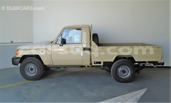 Buy Import Toyota Land Cruiser Beige Car in Import - Dubai in Barh el Gazel Buy Import Toyota Land Cruiser Beige Car in Import - Dubai in Barh el Gazel