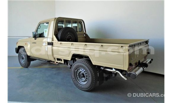 Buy Import Toyota Land Cruiser Beige Car in Import - Dubai in Barh el Gazel Buy Import Toyota Land Cruiser Beige Car in Import - Dubai in Barh el Gazel