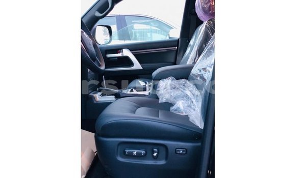 Buy Import Toyota Land Cruiser Black Car in Import - Dubai in Barh el Gazel Buy Import Toyota Land Cruiser Black Car in Import - Dubai in Barh el Gazel