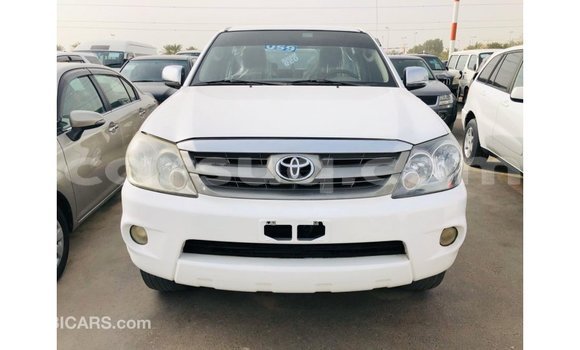 Buy Import Toyota Fortuner White Car in Import - Dubai in Barh el Gazel Buy Import Toyota Fortuner White Car in Import - Dubai in Barh el Gazel
