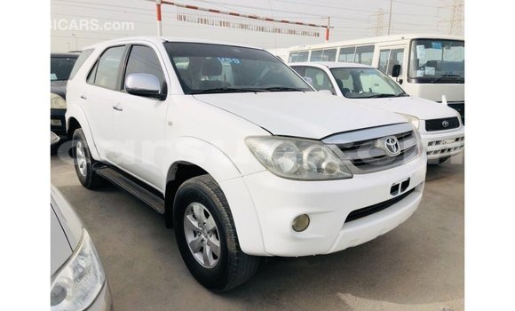 Buy Import Toyota Fortuner White Car in Import - Dubai in Barh el Gazel Buy Import Toyota Fortuner White Car in Import - Dubai in Barh el Gazel