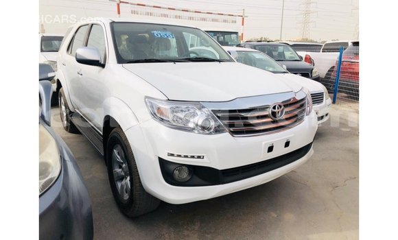 Buy Import Toyota Fortuner White Car in Import - Dubai in Barh el Gazel Buy Import Toyota Fortuner White Car in Import - Dubai in Barh el Gazel