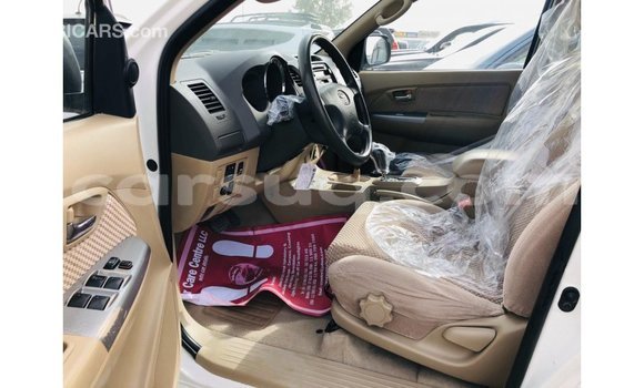 Buy Import Toyota Fortuner White Car in Import - Dubai in Barh el Gazel Buy Import Toyota Fortuner White Car in Import - Dubai in Barh el Gazel