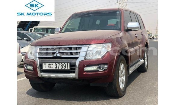 Acheter Import Voiture Mitsubishi Pajero Rouge à Import - Dubai, Barh el Gazel