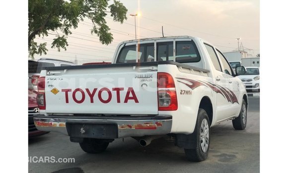 Buy Import Toyota Hilux White Car in Import - Dubai in Barh el Gazel Buy Import Toyota Hilux White Car in Import - Dubai in Barh el Gazel