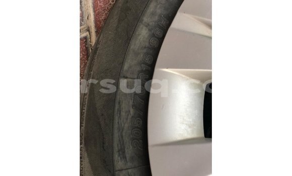 Buy Import Toyota Hilux White Car in Import - Dubai in Barh el Gazel Buy Import Toyota Hilux White Car in Import - Dubai in Barh el Gazel