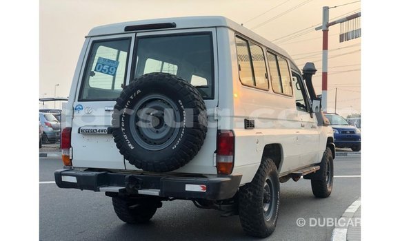 Buy Import Toyota Land Cruiser White Car in Import - Dubai in Barh el Gazel Buy Import Toyota Land Cruiser White Car in Import - Dubai in Barh el Gazel