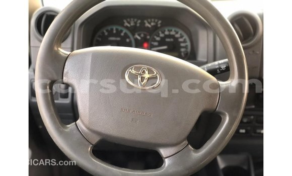 Buy Import Toyota Land Cruiser White Car in Import - Dubai in Barh el Gazel Buy Import Toyota Land Cruiser White Car in Import - Dubai in Barh el Gazel
