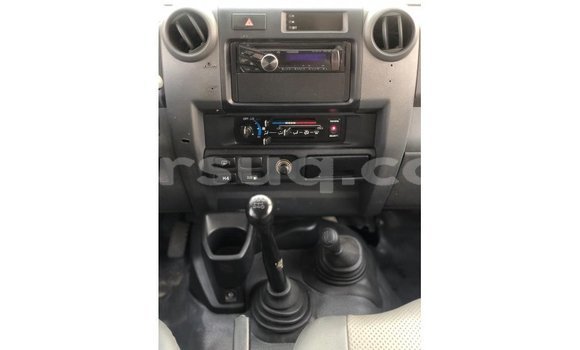 Buy Import Toyota Land Cruiser White Car in Import - Dubai in Barh el Gazel Buy Import Toyota Land Cruiser White Car in Import - Dubai in Barh el Gazel