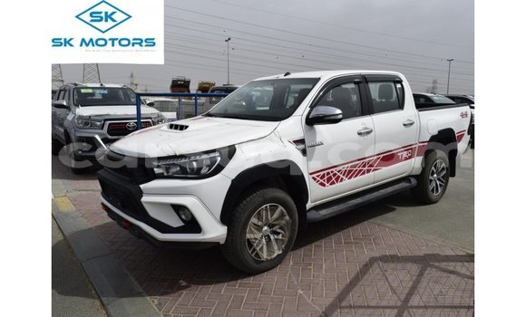 Acheter Import Voiture Toyota Hilux Blanc à Import - Dubai, Barh el Gazel