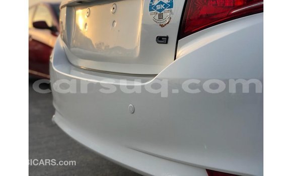 Acheter Import Voiture Toyota Yaris Blanc à Import - Dubai, Barh el Gazel Acheter Import Voiture Toyota Yaris Blanc à Import - Dubai, Barh el Gazel