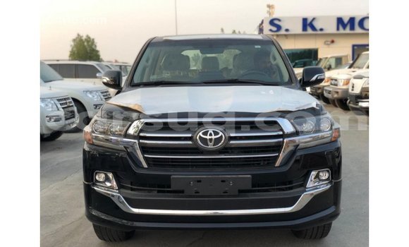 Acheter Import Voiture Toyota Land Cruiser Noir à Import - Dubai, Barh el Gazel Acheter Import Voiture Toyota Land Cruiser Noir à Import - Dubai, Barh el Gazel