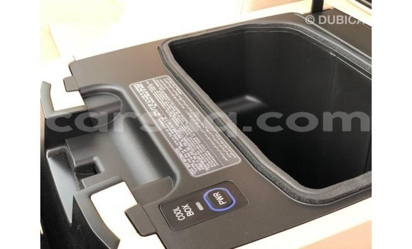 Acheter Import Voiture Toyota Land Cruiser Noir à Import - Dubai, Barh el Gazel Acheter Import Voiture Toyota Land Cruiser Noir à Import - Dubai, Barh el Gazel