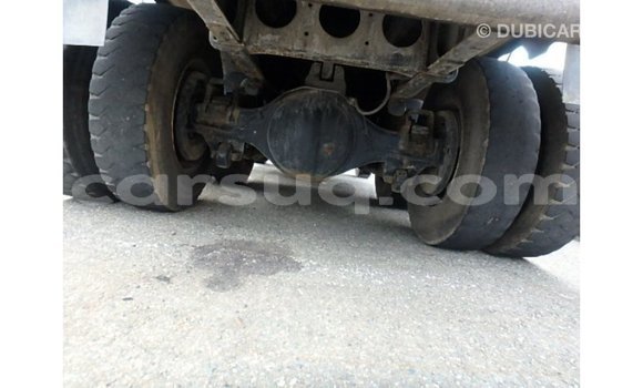 Acheter Import Utilitaire Nissan Evalia Bleu à Import - Dubai, Barh el Gazel Acheter Import Utilitaire Nissan Evalia Bleu à Import - Dubai, Barh el Gazel