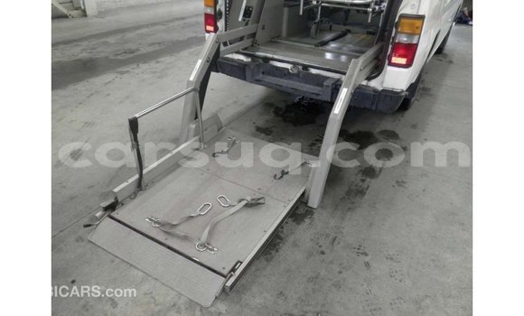 Acheter Import Voiture Nissan Caravan Blanc à Import - Dubai, Barh el Gazel Acheter Import Voiture Nissan Caravan Blanc à Import - Dubai, Barh el Gazel