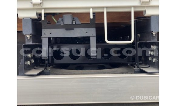 Acheter Import Voiture Isuzu Rodeo Blanc à Import - Dubai, Barh el Gazel Acheter Import Voiture Isuzu Rodeo Blanc à Import - Dubai, Barh el Gazel