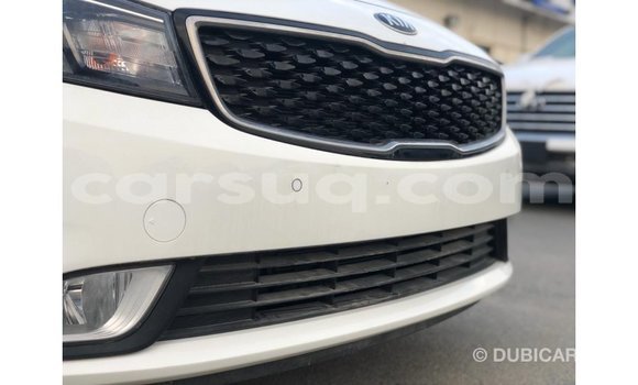 Acheter Import Voiture Kia Cerato Blanc à Import - Dubai, Barh el Gazel Acheter Import Voiture Kia Cerato Blanc à Import - Dubai, Barh el Gazel