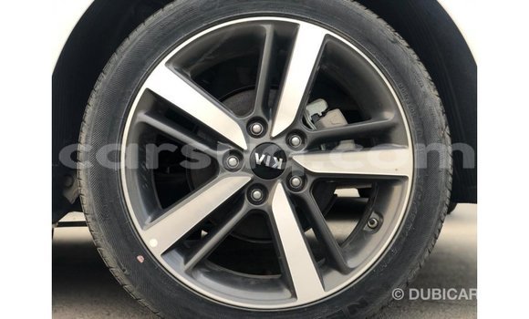 Acheter Import Voiture Kia Cerato Blanc à Import - Dubai, Barh el Gazel Acheter Import Voiture Kia Cerato Blanc à Import - Dubai, Barh el Gazel