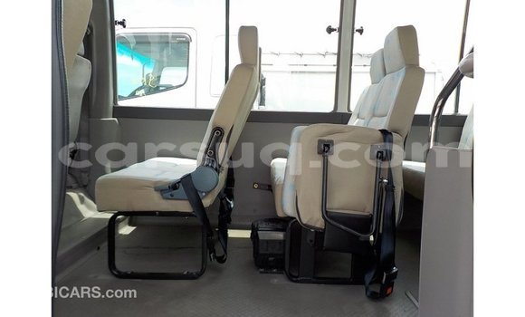 Acheter Import Voiture Toyota Coaster Blanc à Import - Dubai, Barh el Gazel Acheter Import Voiture Toyota Coaster Blanc à Import - Dubai, Barh el Gazel