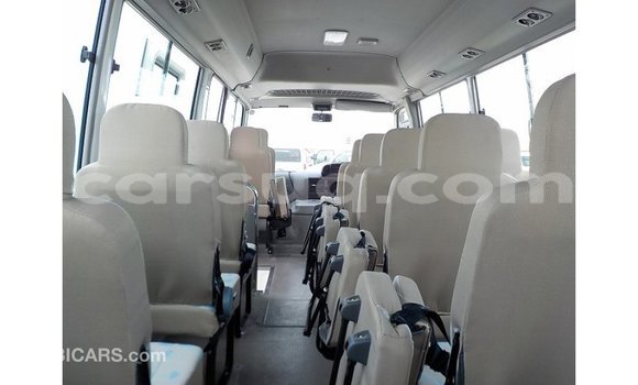 Acheter Import Voiture Toyota Coaster Blanc à Import - Dubai, Barh el Gazel Acheter Import Voiture Toyota Coaster Blanc à Import - Dubai, Barh el Gazel