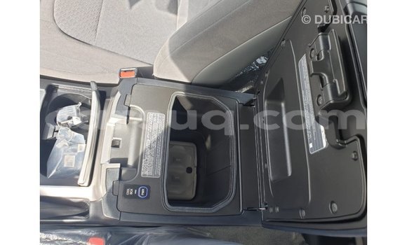 Acheter Import Voiture Toyota Land Cruiser Noir à Import - Dubai, Barh el Gazel Acheter Import Voiture Toyota Land Cruiser Noir à Import - Dubai, Barh el Gazel