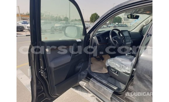 Acheter Import Voiture Toyota Land Cruiser Noir à Import - Dubai, Barh el Gazel Acheter Import Voiture Toyota Land Cruiser Noir à Import - Dubai, Barh el Gazel