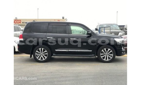 Acheter Import Voiture Toyota Land Cruiser Noir à Import - Dubai, Barh el Gazel Acheter Import Voiture Toyota Land Cruiser Noir à Import - Dubai, Barh el Gazel
