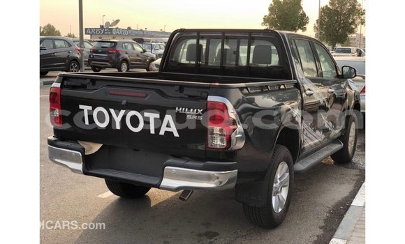 Acheter Import Voiture Toyota Hilux Noir à Import - Dubai, Barh el Gazel Acheter Import Voiture Toyota Hilux Noir à Import - Dubai, Barh el Gazel