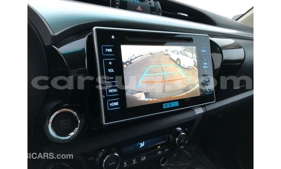 Acheter Import Voiture Toyota Hilux Noir à Import - Dubai, Barh el Gazel Acheter Import Voiture Toyota Hilux Noir à Import - Dubai, Barh el Gazel