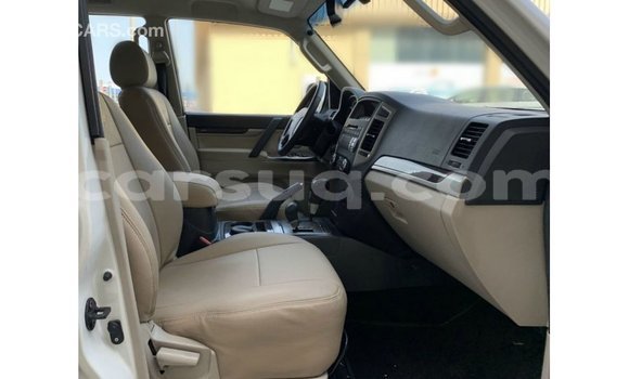 Acheter Import Voiture Mitsubishi Pajero Blanc à Import - Dubai, Barh el Gazel Acheter Import Voiture Mitsubishi Pajero Blanc à Import - Dubai, Barh el Gazel