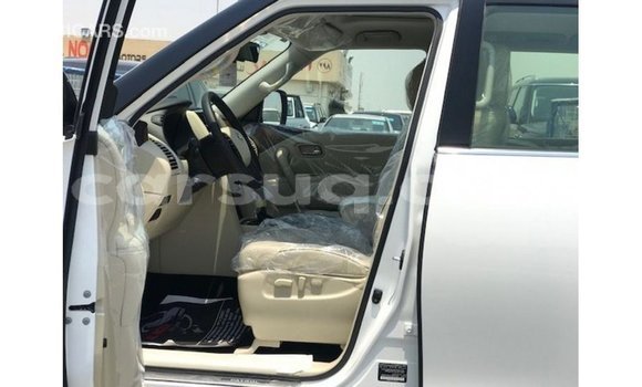 Acheter Import Voiture Nissan Patrol Blanc à Import - Dubai, Barh el Gazel Acheter Import Voiture Nissan Patrol Blanc à Import - Dubai, Barh el Gazel