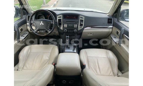 Acheter Import Voiture Mitsubishi Pajero Blanc à Import - Dubai, Barh el Gazel Acheter Import Voiture Mitsubishi Pajero Blanc à Import - Dubai, Barh el Gazel