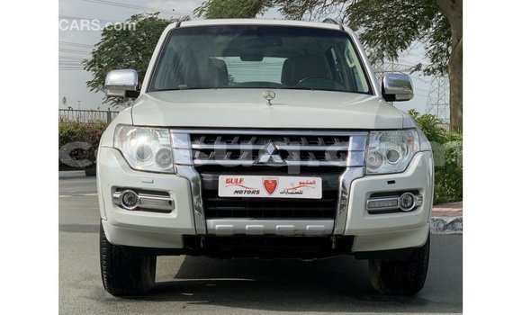 Acheter Import Voiture Mitsubishi Pajero Blanc à Import - Dubai, Barh el Gazel Acheter Import Voiture Mitsubishi Pajero Blanc à Import - Dubai, Barh el Gazel