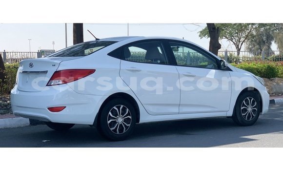 Acheter Import Voiture Hyundai Accent Blanc à Import - Dubai, Barh el Gazel Acheter Import Voiture Hyundai Accent Blanc à Import - Dubai, Barh el Gazel