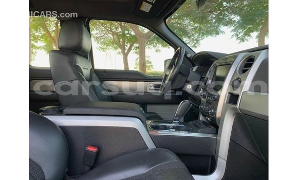 Acheter Import Voiture Ford Club Wagon Beige à Import - Dubai, Barh el Gazel Acheter Import Voiture Ford Club Wagon Beige à Import - Dubai, Barh el Gazel