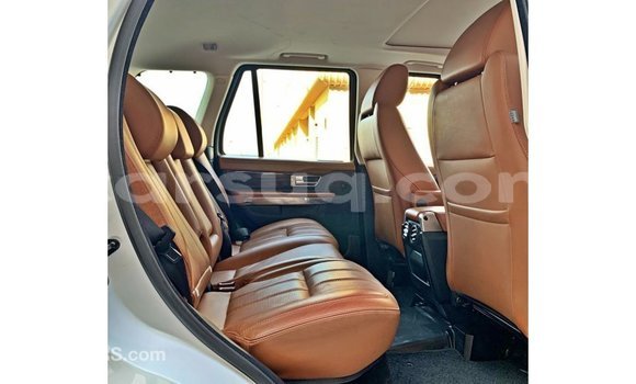 Buy Import Land Rover Range Rover White Car in Import - Dubai in Barh el Gazel Buy Import Land Rover Range Rover White Car in Import - Dubai in Barh el Gazel