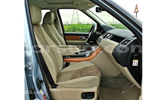 Buy Import Land Rover Range Rover Blue Car in Import - Dubai in Barh el Gazel Buy Import Land Rover Range Rover Blue Car in Import - Dubai in Barh el Gazel