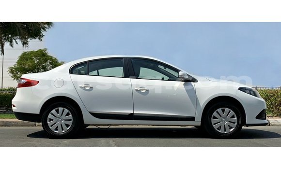 Acheter Import Voiture Renault Fluence Blanc à Import - Dubai, Barh el Gazel Acheter Import Voiture Renault Fluence Blanc à Import - Dubai, Barh el Gazel