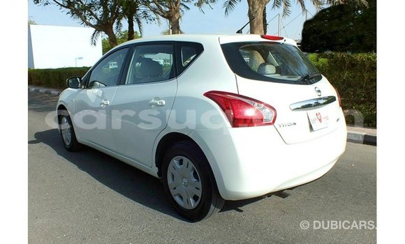 Acheter Import Voiture Nissan Tiida Blanc à Import - Dubai, Barh el Gazel Acheter Import Voiture Nissan Tiida Blanc à Import - Dubai, Barh el Gazel