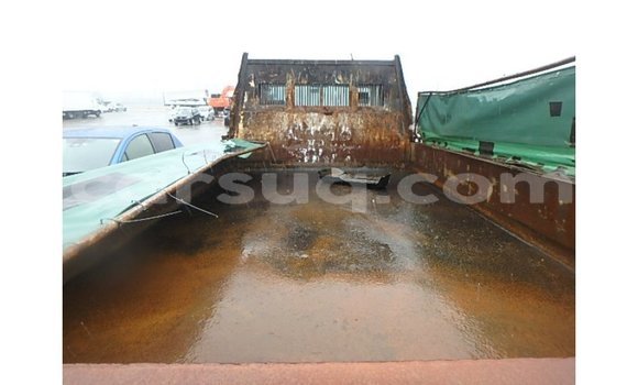 Acheter Import Utilitaire Nissan Evalia Marron à Import - Dubai, Barh el Gazel Acheter Import Utilitaire Nissan Evalia Marron à Import - Dubai, Barh el Gazel