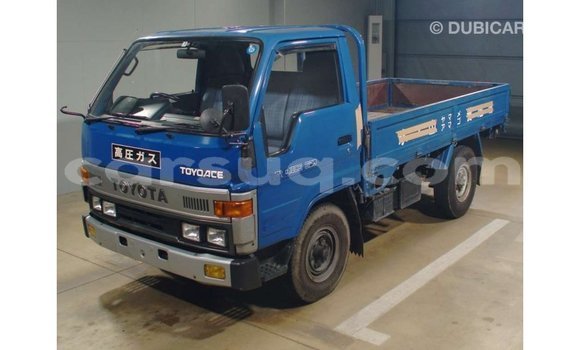 Acheter Import Voiture Toyota 4Runner Bleu à Import - Dubai, Barh el Gazel Acheter Import Voiture Toyota 4Runner Bleu à Import - Dubai, Barh el Gazel