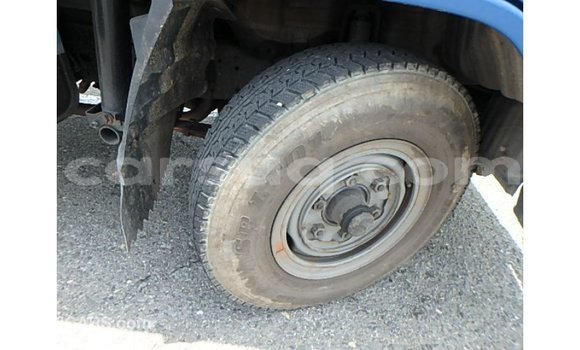 Acheter Import Voiture Toyota 4Runner Bleu à Import - Dubai, Barh el Gazel Acheter Import Voiture Toyota 4Runner Bleu à Import - Dubai, Barh el Gazel