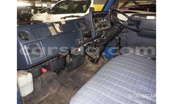 Acheter Import Voiture Toyota 4Runner Bleu à Import - Dubai, Barh el Gazel Acheter Import Voiture Toyota 4Runner Bleu à Import - Dubai, Barh el Gazel