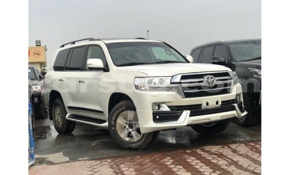 Acheter Import Voiture Toyota Land Cruiser Blanc à Import - Dubai, Barh el Gazel