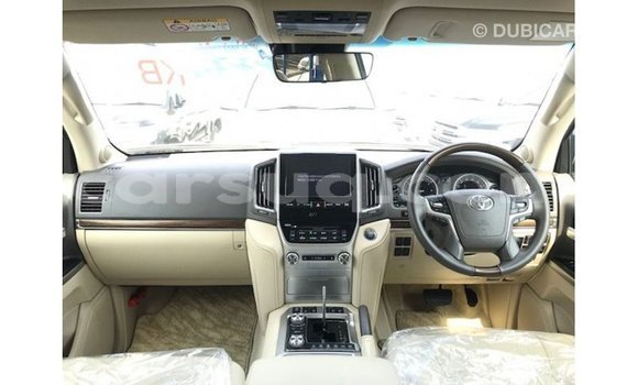 Acheter Import Voiture Toyota Land Cruiser Noir à Import - Dubai, Barh el Gazel Acheter Import Voiture Toyota Land Cruiser Noir à Import - Dubai, Barh el Gazel