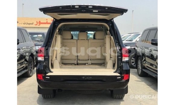 Acheter Import Voiture Toyota Land Cruiser Noir à Import - Dubai, Barh el Gazel Acheter Import Voiture Toyota Land Cruiser Noir à Import - Dubai, Barh el Gazel