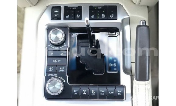 Acheter Import Voiture Toyota Land Cruiser Noir à Import - Dubai, Barh el Gazel Acheter Import Voiture Toyota Land Cruiser Noir à Import - Dubai, Barh el Gazel