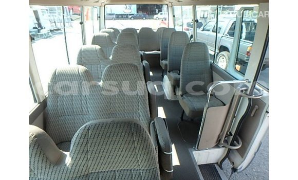 Acheter Import Voiture Toyota Coaster Blanc à Import - Dubai, Barh el Gazel Acheter Import Voiture Toyota Coaster Blanc à Import - Dubai, Barh el Gazel